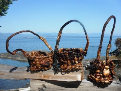Full Bull Kelp Basket with Handle